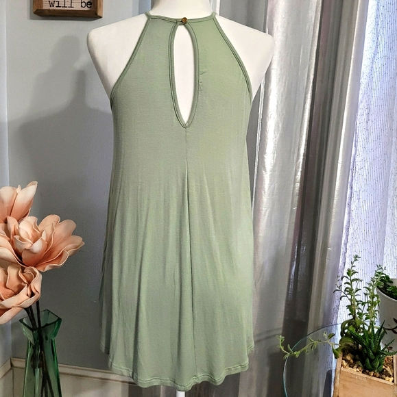 🔖HP🔖🌞4/$20 Crochet Halter Top - Picture 5 of 6